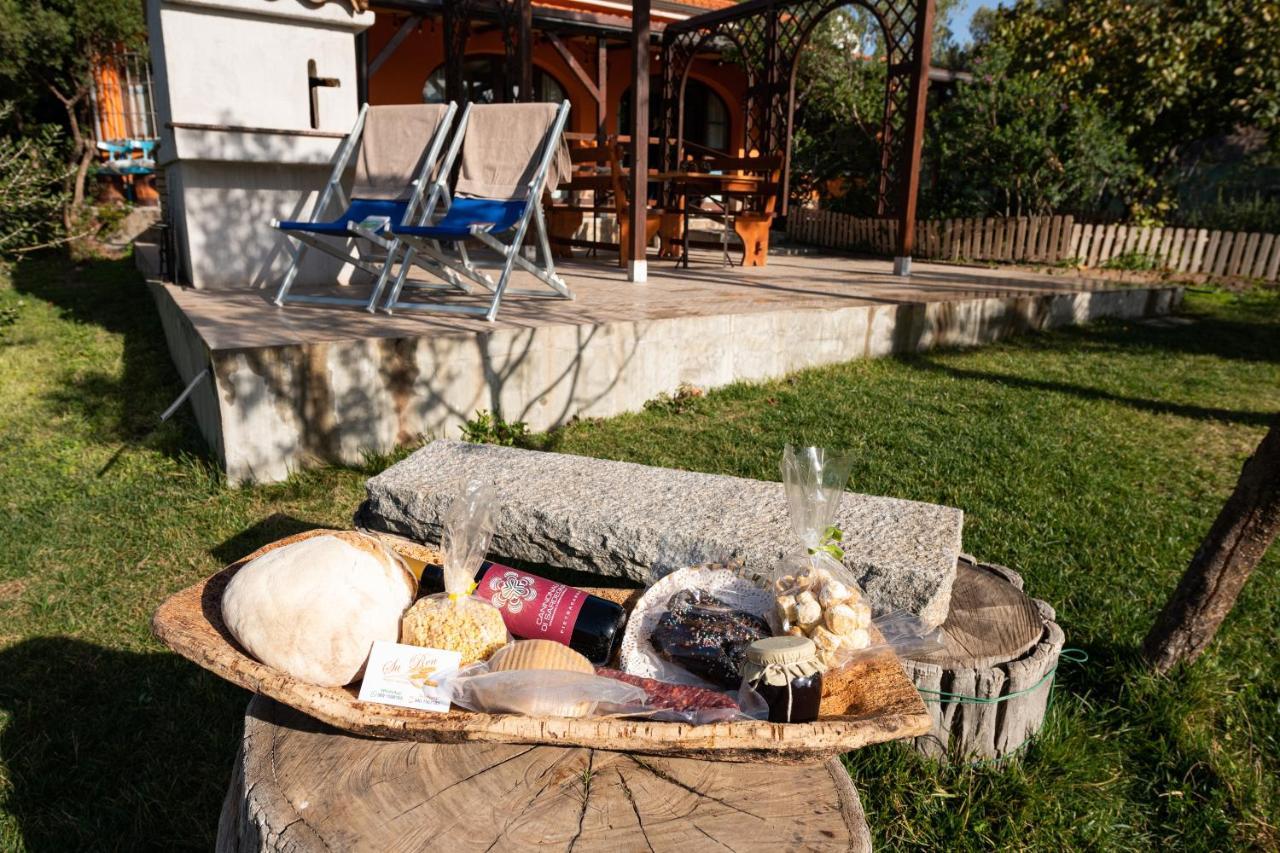 Villa Sureu Solanas  Exterior photo